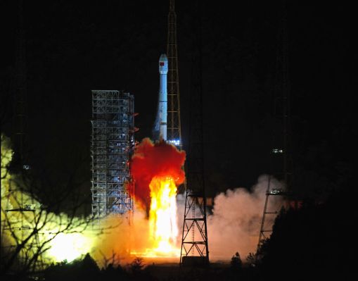 China’s lunar probe makes history by successfully soft-landing on the far side of the moon – TechCrunch